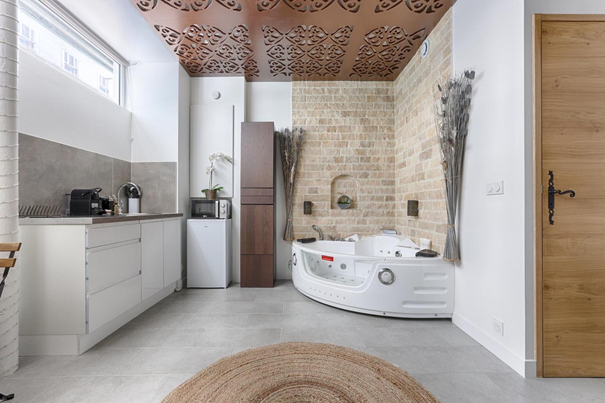 Mykeypers - Lovely With Jacuzzi Appartement Parijs
